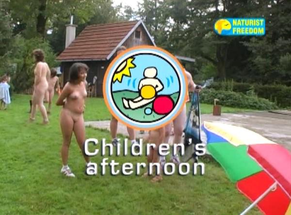 Children's afternoon - Rodzinny nudyzm filmy DVD na łonie natury | Family nudism DVD video outdoors