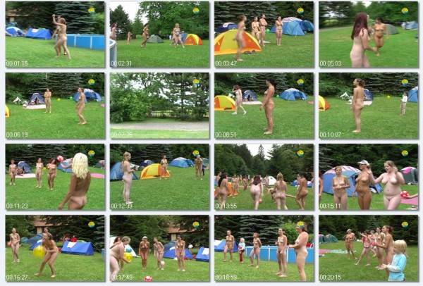 Playing with a ball - rodzinny nudyzm filmy DVD na łonie natury  | family nudism DVD video outdoors