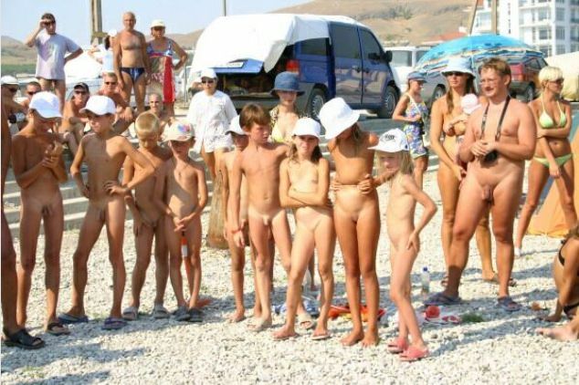 Zdjęcia rodzina nudyzm morze nowa kolekcja (set 7) | Photos family nudism sea new collection