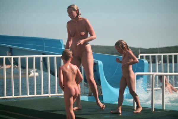 Zdjęcie nudyzm we Francji na Lazurowym Wybrzeżu | Photo nudism in France on the Cote d'Azur